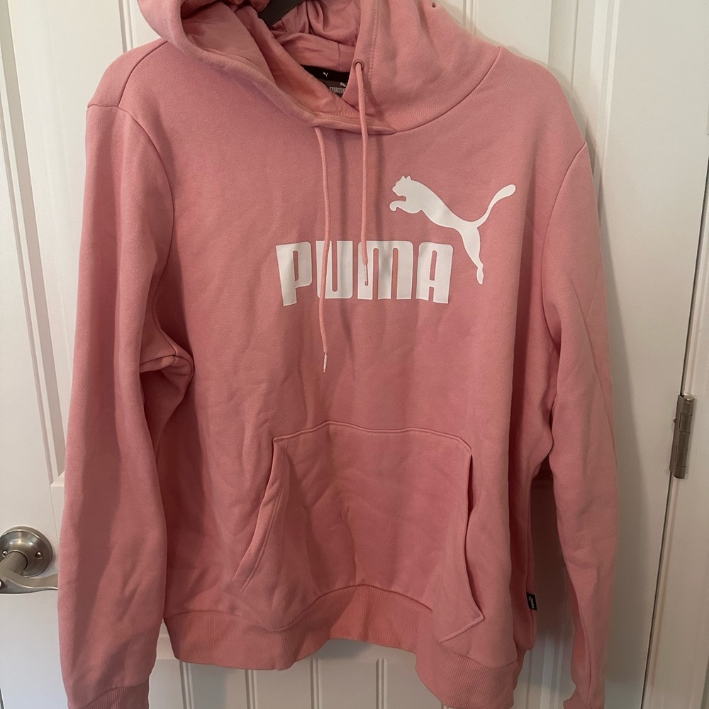 Women’s Puma hooded sweatshirt XXL
